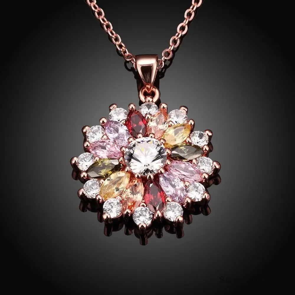 Crystal flower necklace - CRYSTALOIL
