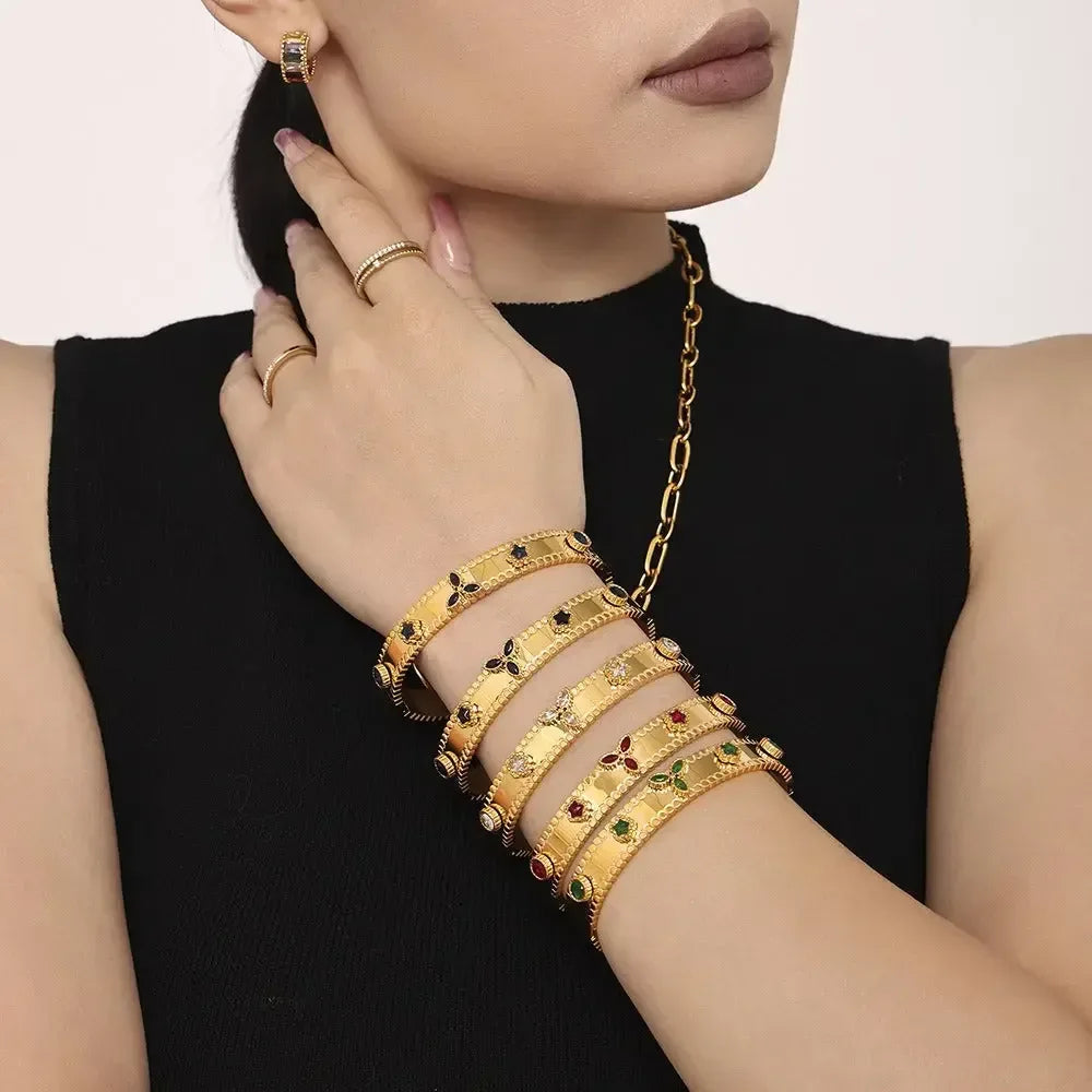 18K gold trefoil inlaid gemstone exquisite design noble bracelet - CRYSTALOIL