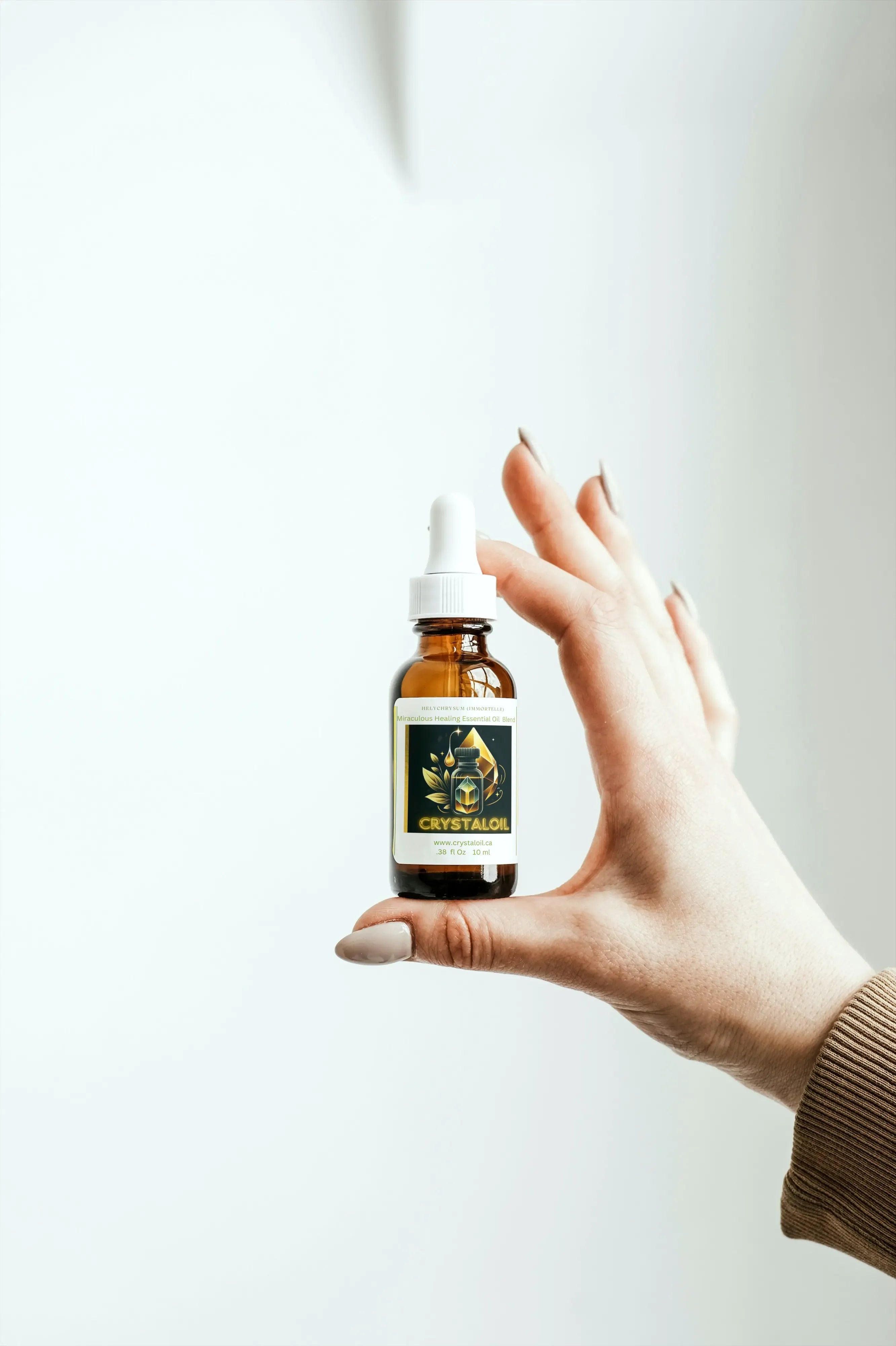 Luxury Helichrysum Essential Oil for Skin Rejuvenation and Regeneration - CRYSTALOIL