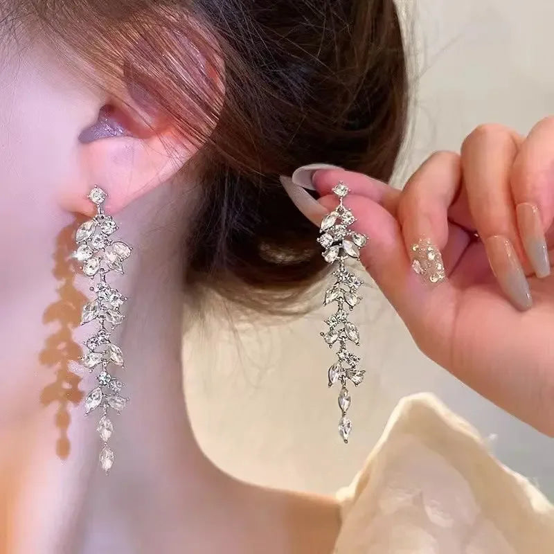 Light Luxury Crystal Diamond Leaf Tassel Earrings - CRYSTALOIL