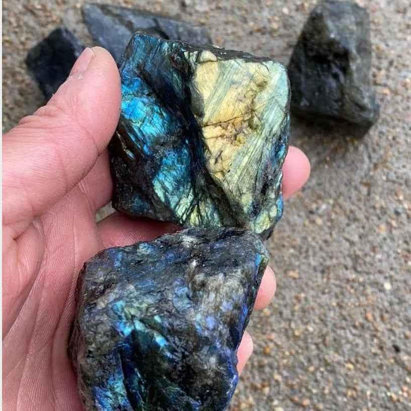 Blue Moonlight Stone, Large Raw Stone. - CRYSTALOIL