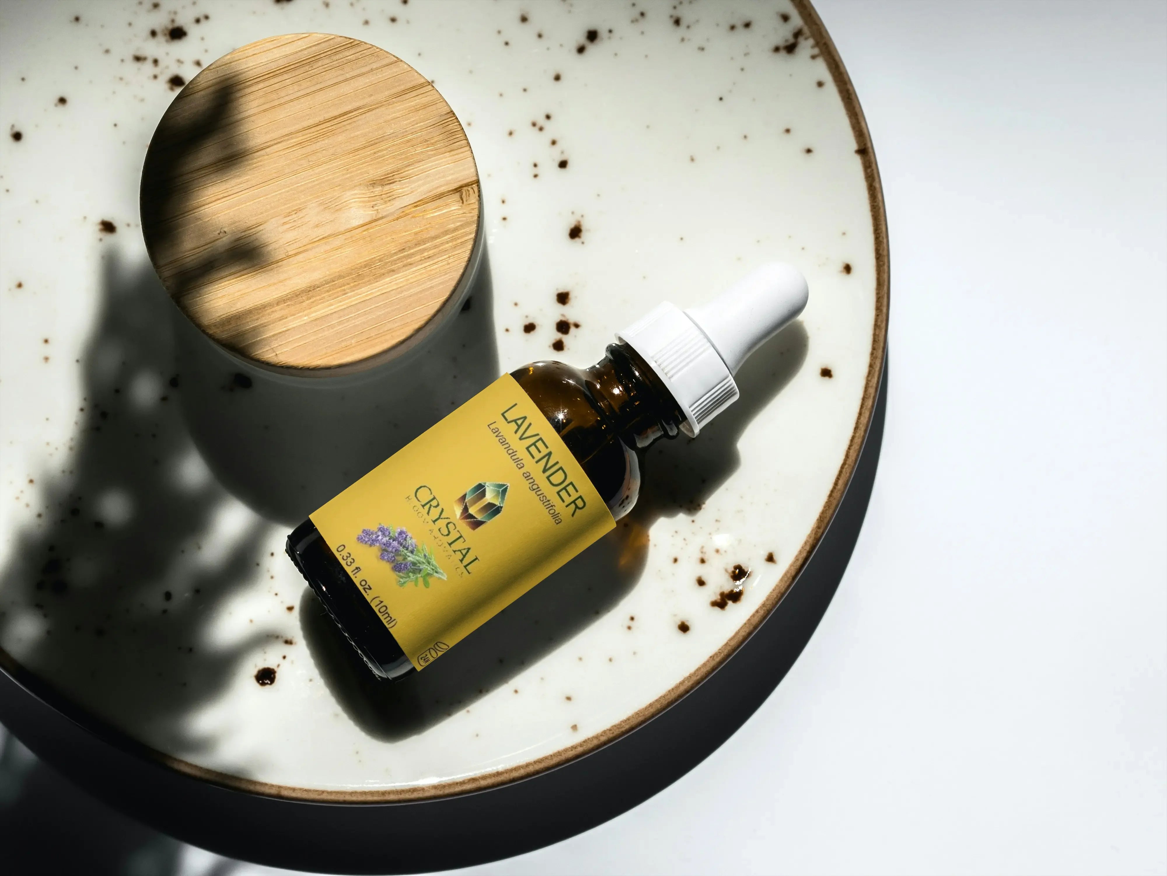 Luxury Lavender Essential Oils, soothing fragrance a harmonious blend - CRYSTALOIL